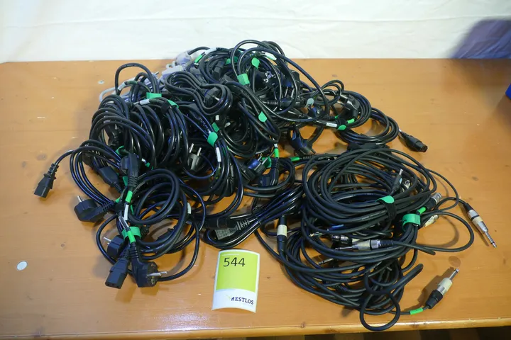 Konvolut Kabel Kaltgeräte Anschluss, XLR auf Klinke, 1x Klinke
